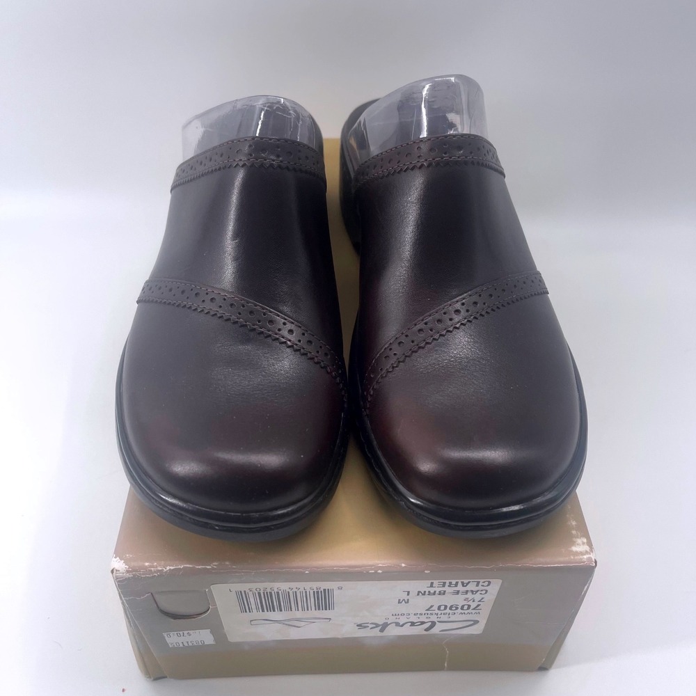 Clarks Claret Cafe Brown Leather Brogue Detail Clogs Mules 70907 Womens 7.5 M - Picture 2 of 9